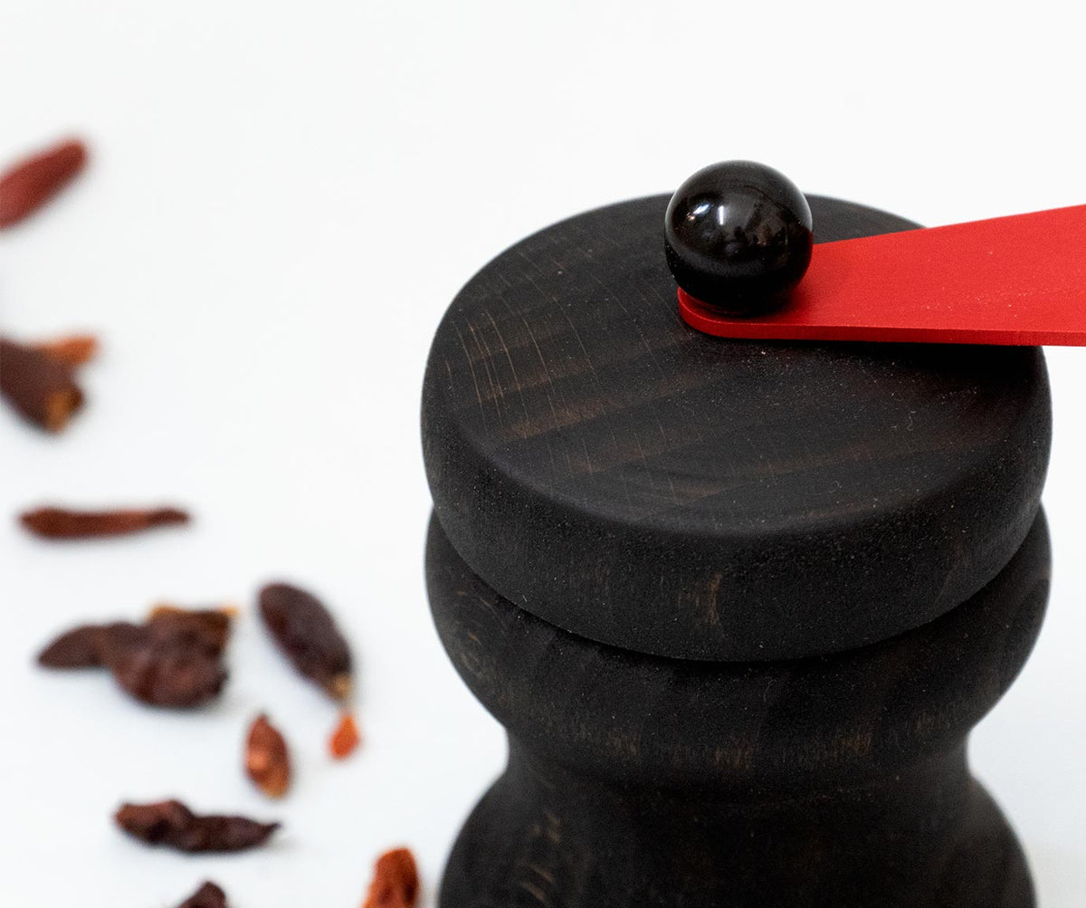 HOT chili grinder black